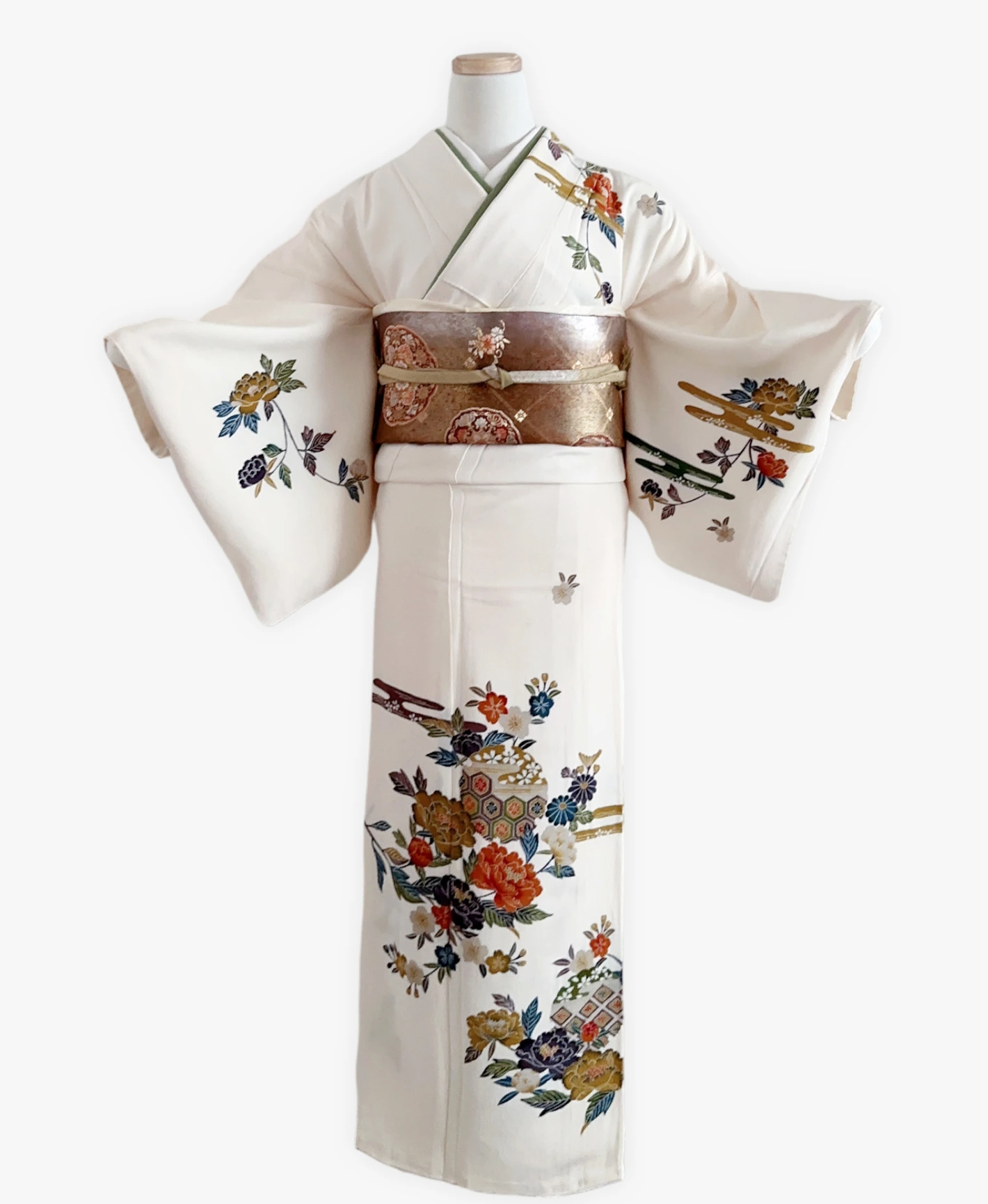 White Peony Houmongi - Image 1