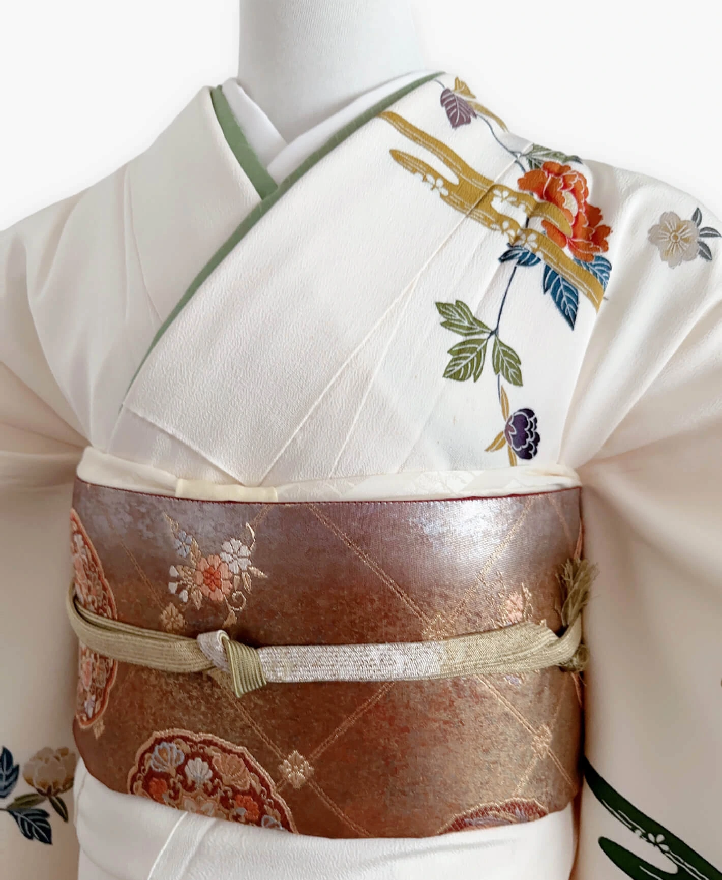 White Peony Houmongi - Image 3