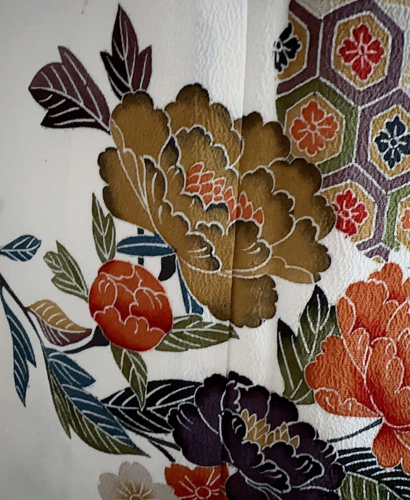 White Peony Houmongi - Image 7