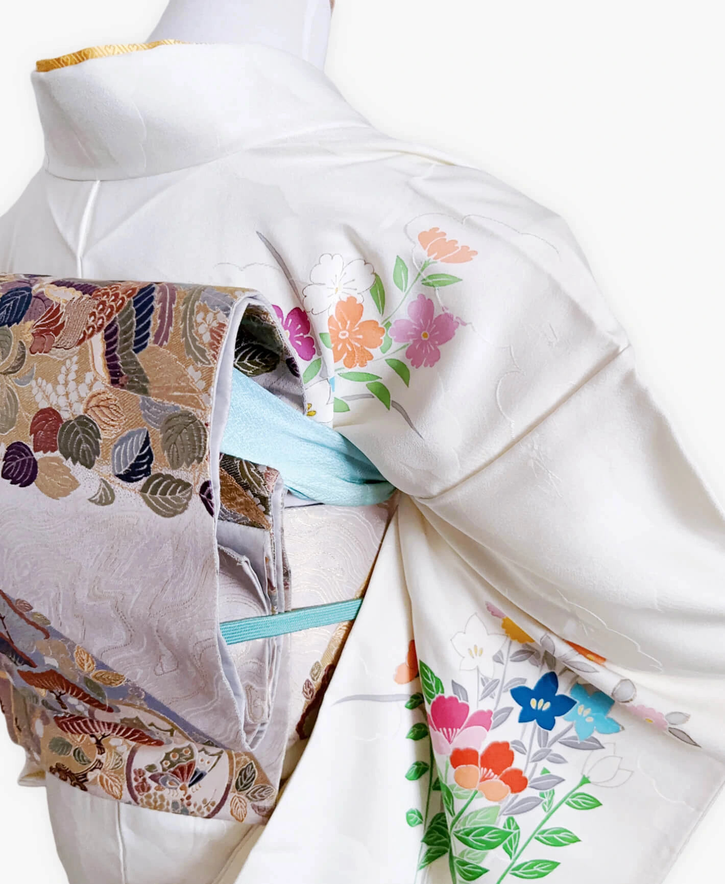 Shell White Floral Houmongi - Image 4