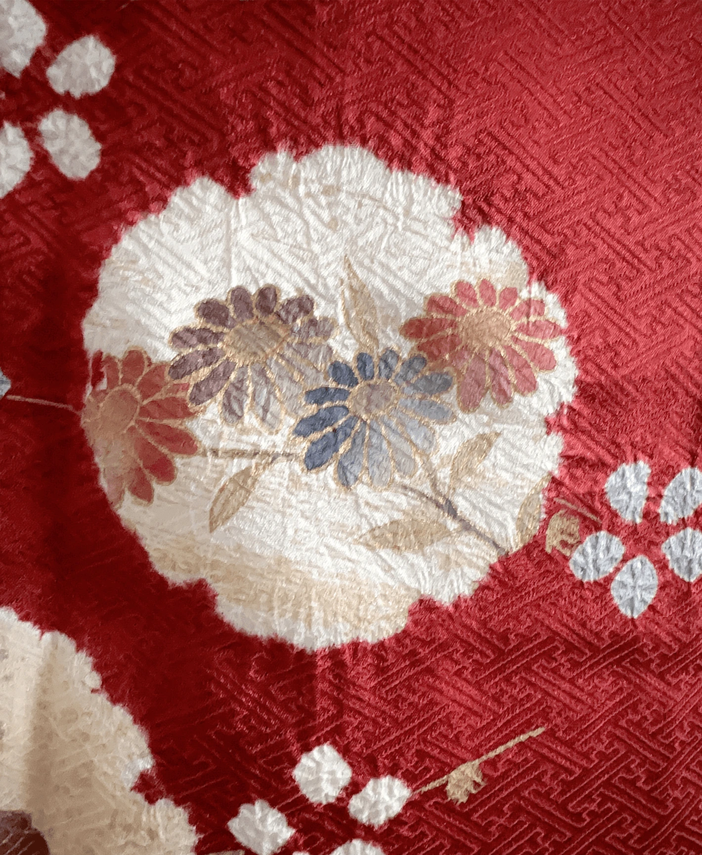 Madder Red Snowflake Houmongi - Image 6