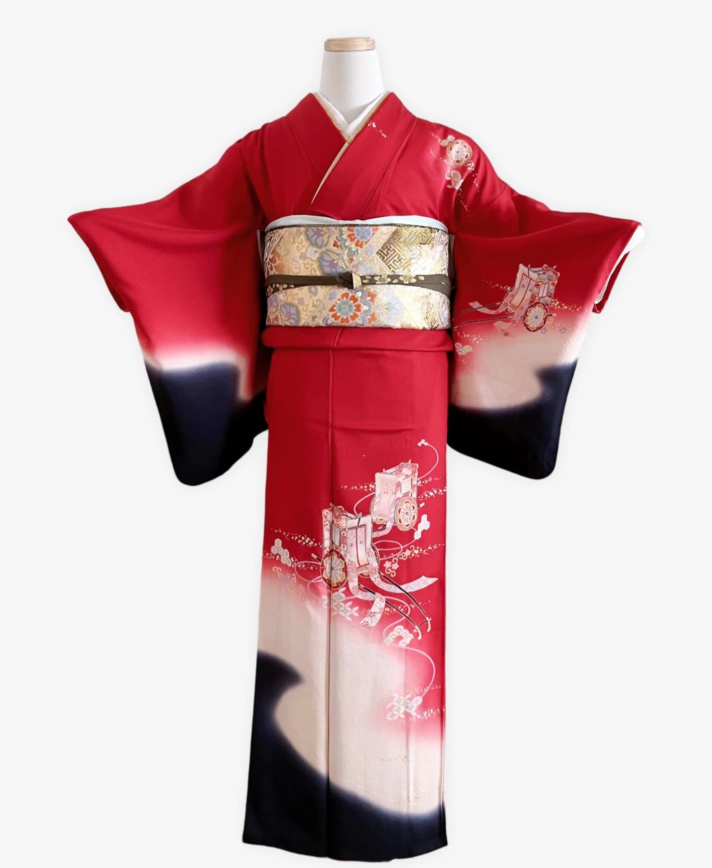 Vermilion Carriage Houmongi - Image 1