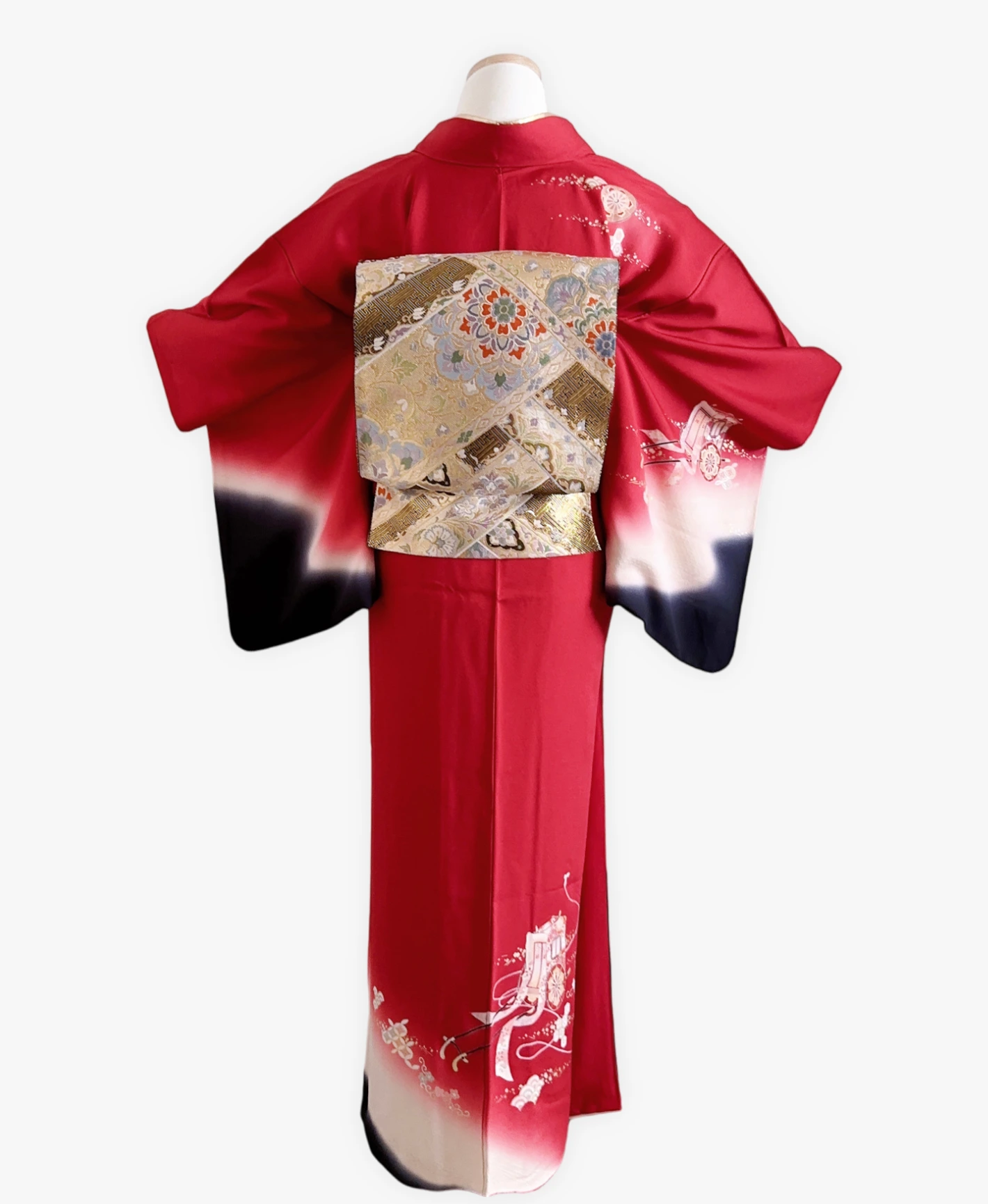 Vermilion Carriage Houmongi - Image 2