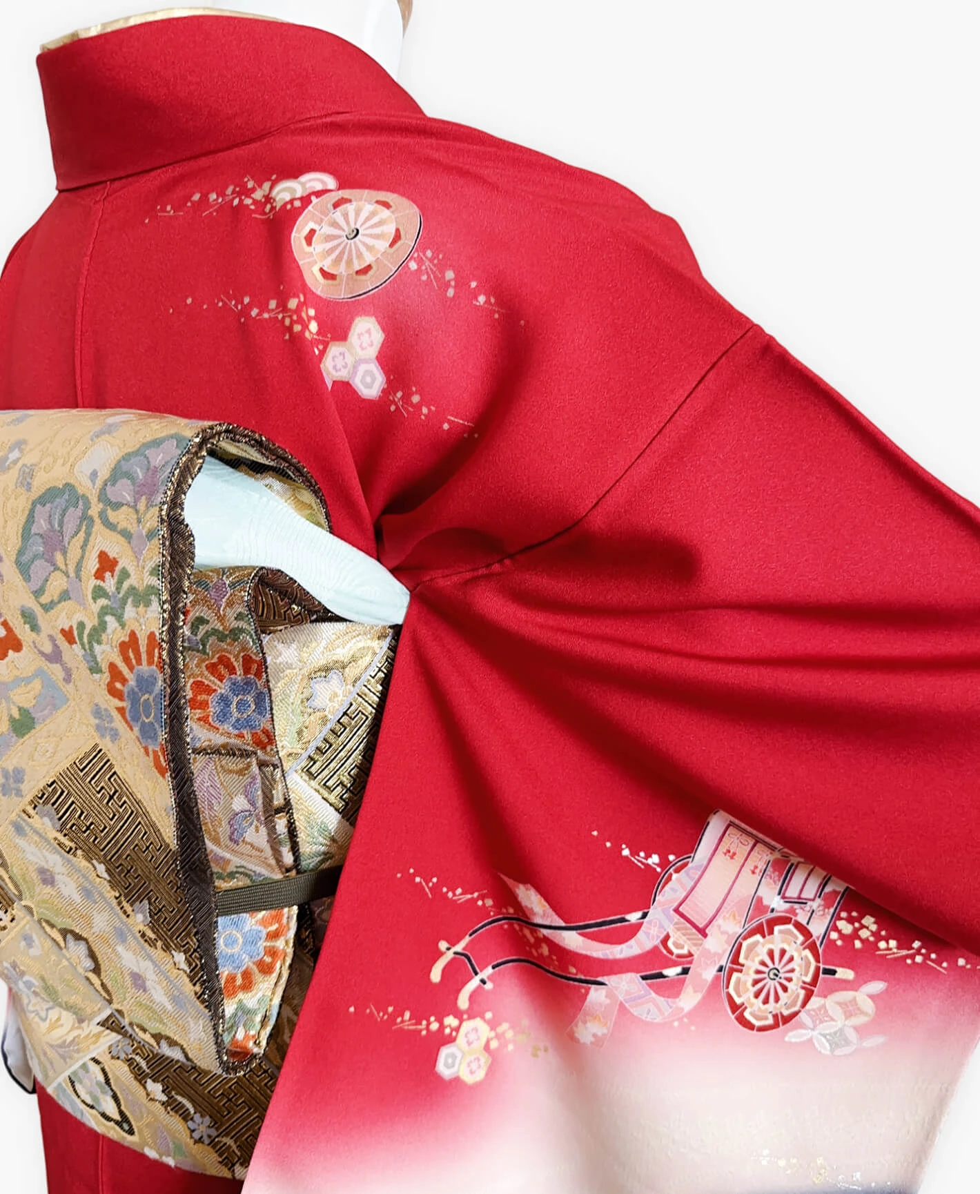 Vermilion Carriage Houmongi - Image 4