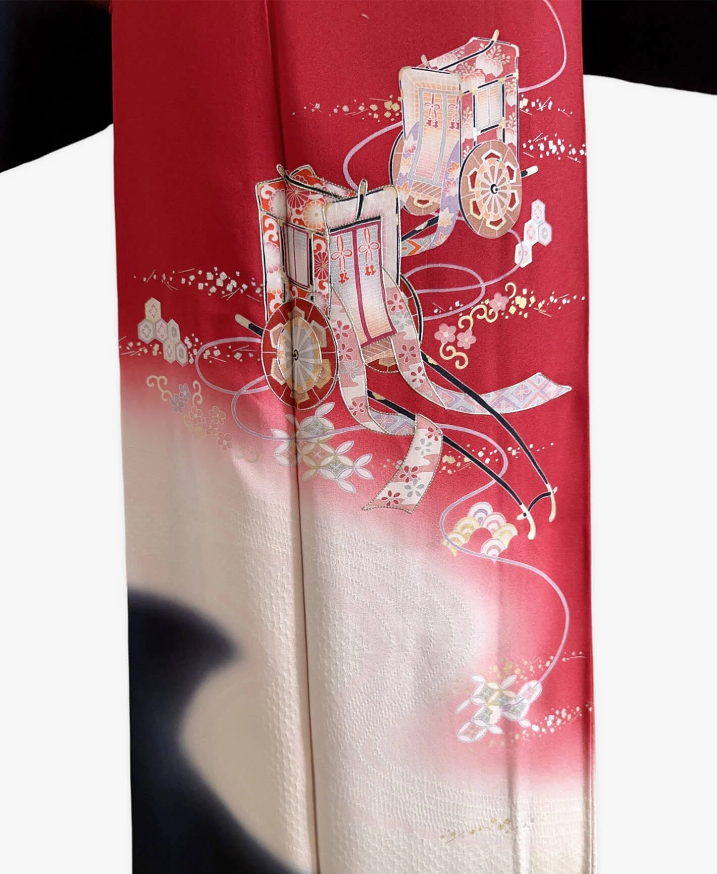 Vermilion Carriage Houmongi - Image 5