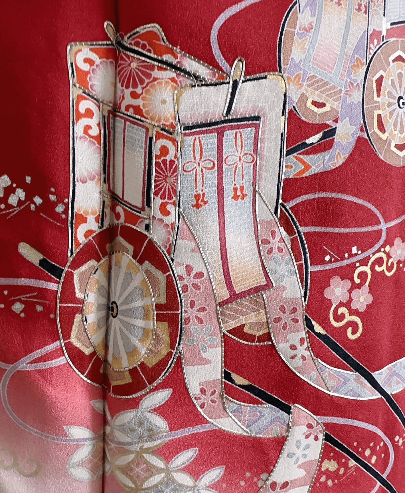 Vermilion Carriage Houmongi - Image 6