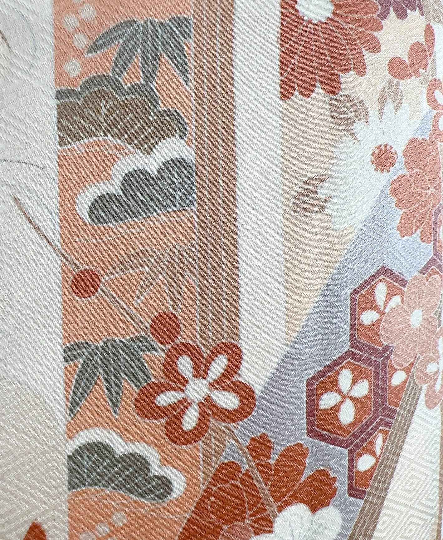 Pale Yellow Chrysanthemum Houmongi - Image 7