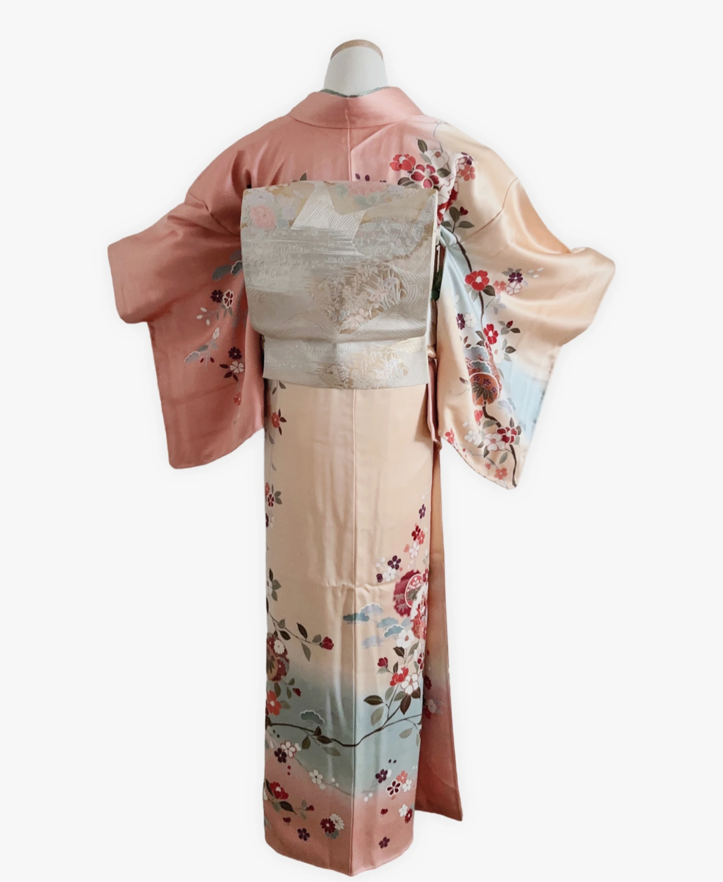 Dawn Pink Butterfly Houmongi - Image 2