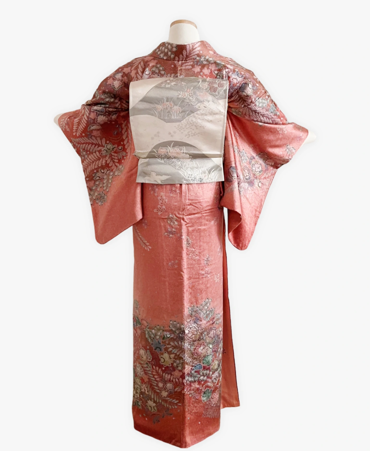 Birch Red Floral Houmongi