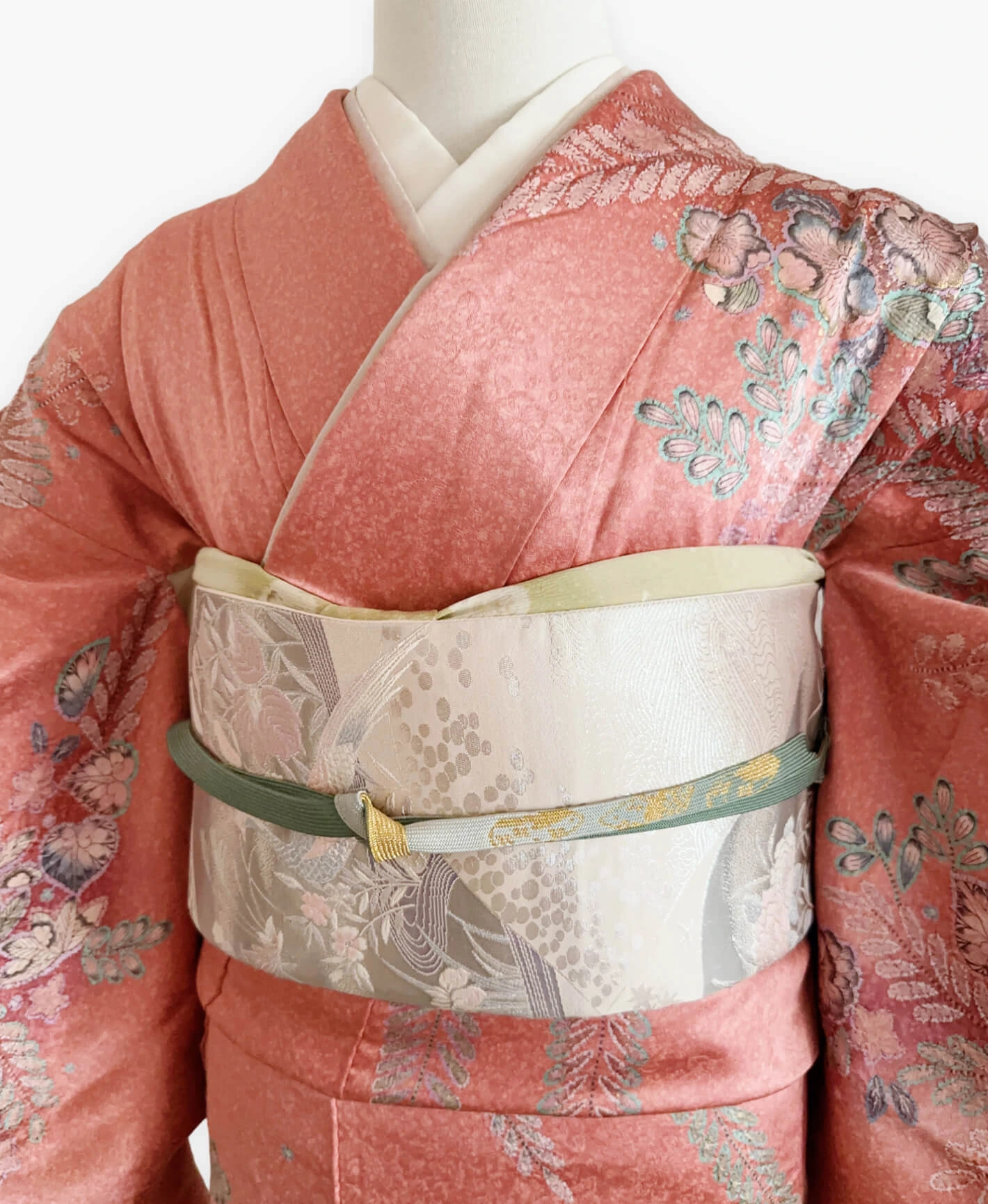 Birch Red Floral Houmongi - Image 3