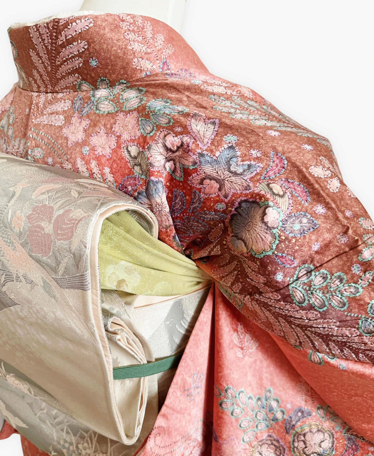 Birch Red Floral Houmongi - Image 4