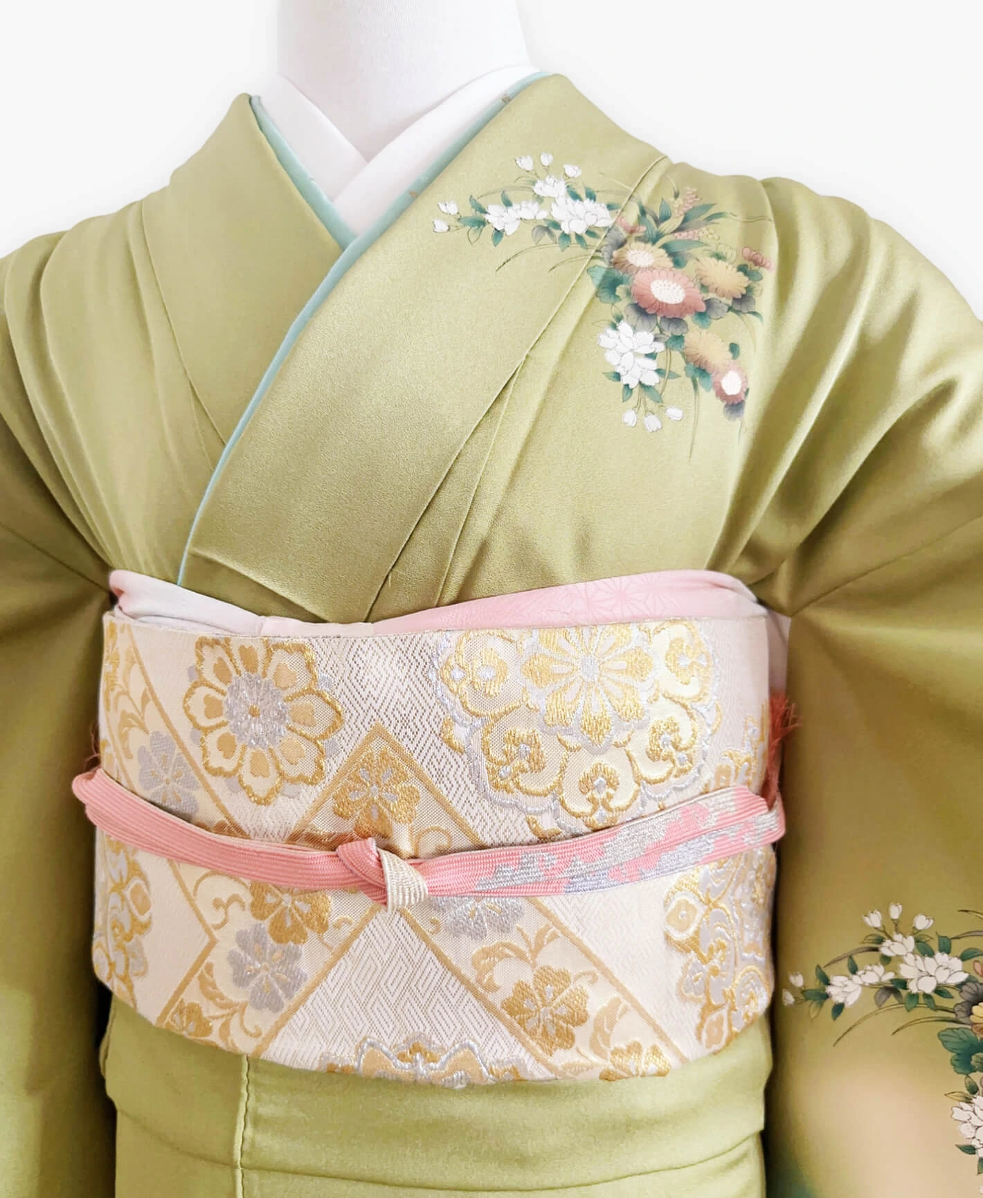 Fresh Green Peony Houmongi - Image 3