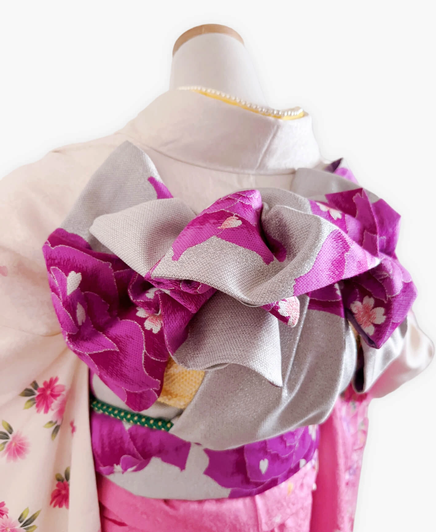 White Hundred Flowers Furisode - Image 4