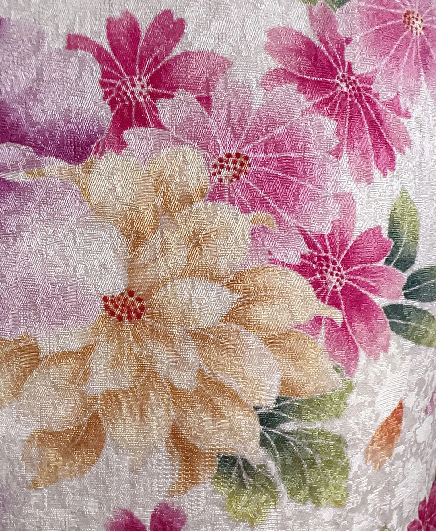 White Hundred Flowers Furisode - Image 7