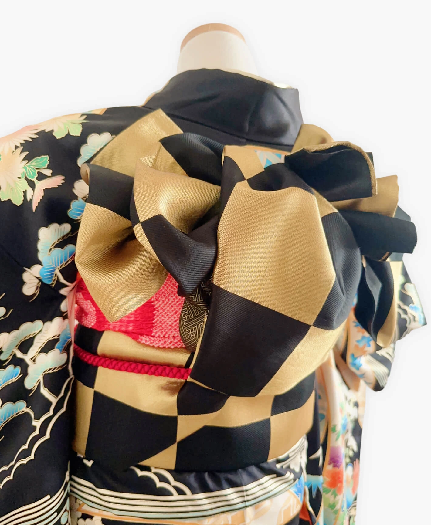 Black Auspicious Noshi Furisode - Image 4