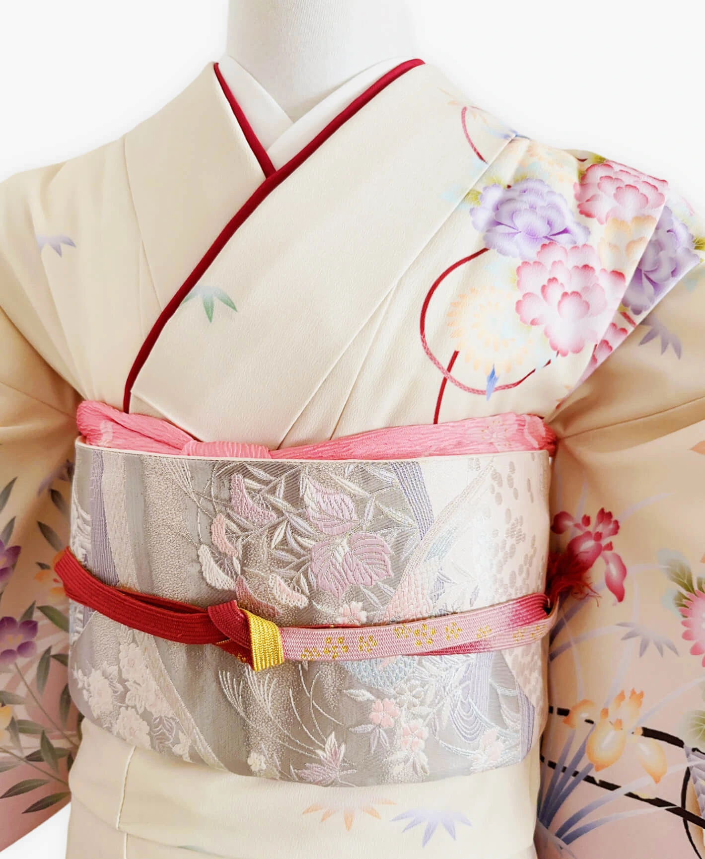 Cream Peony Iris Carriage Homongi - Image 3