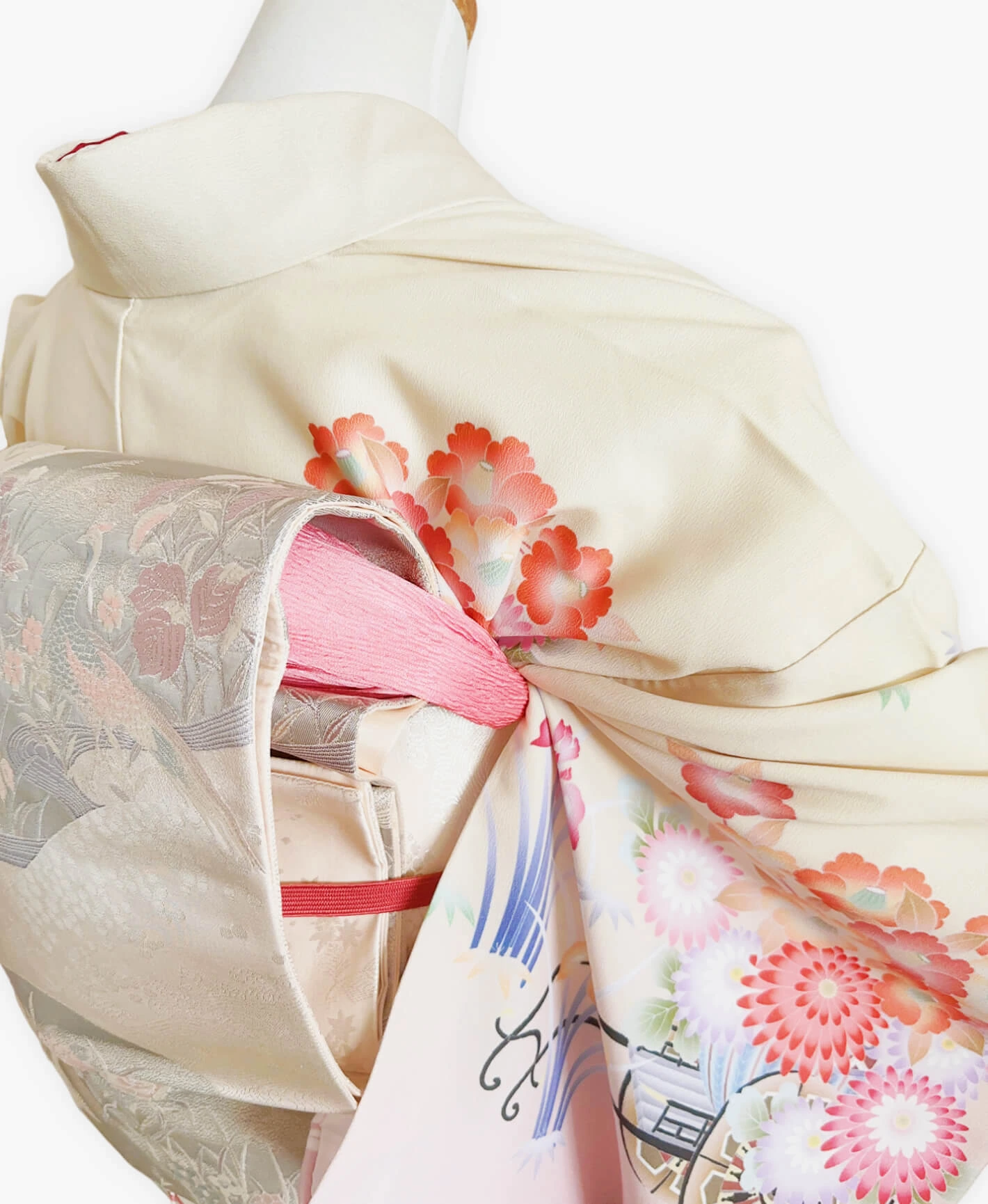 Cream Peony Iris Carriage Homongi - Image 4