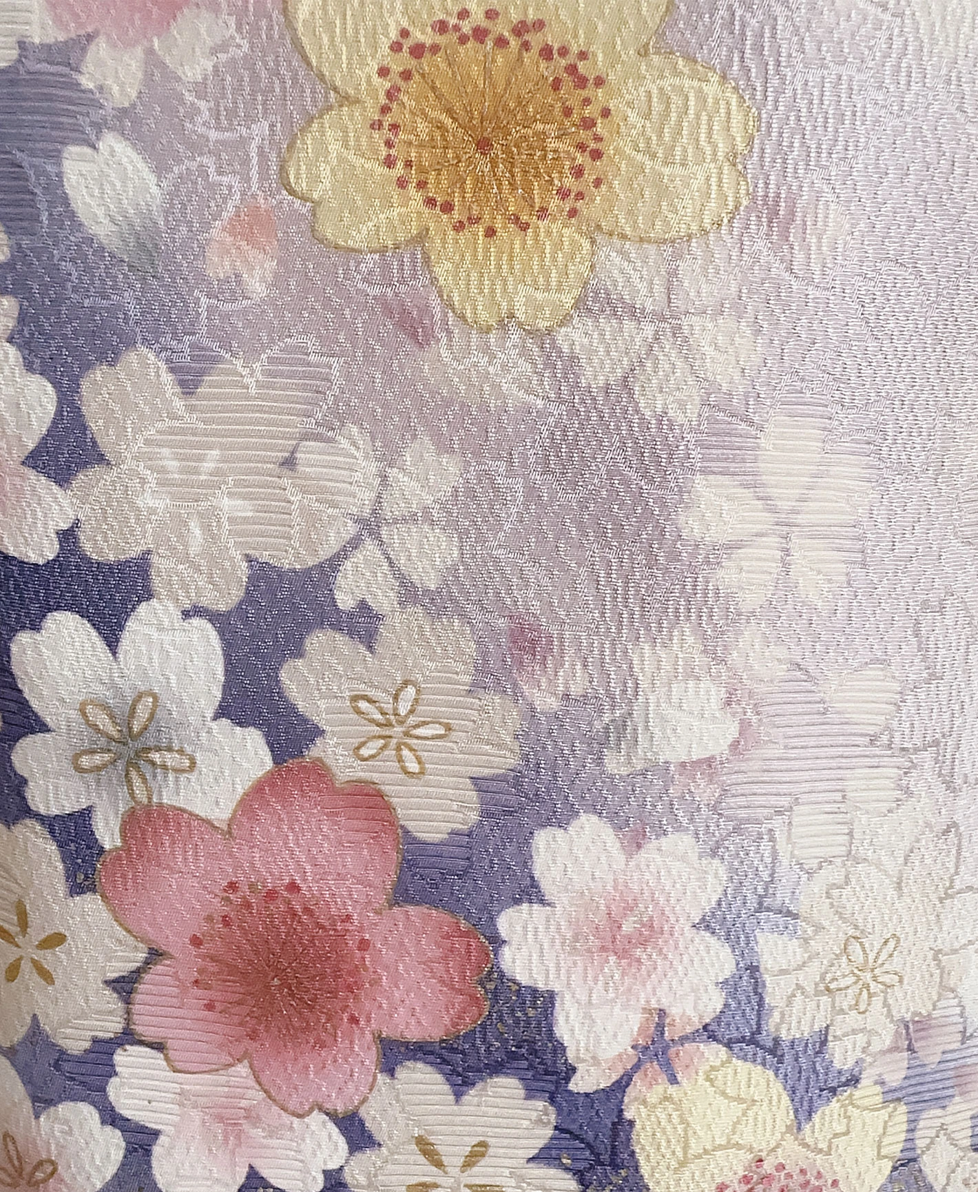 White Sakura Petals Furisode - Image 7