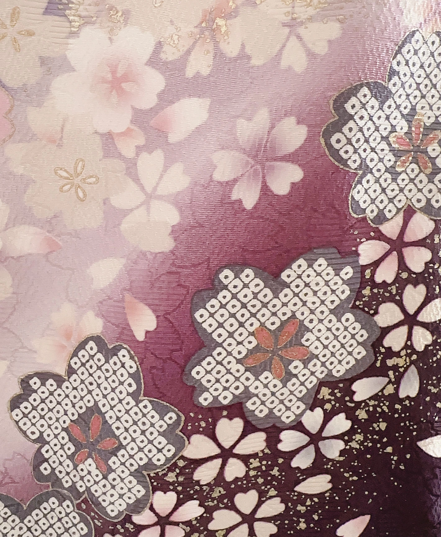 White Sakura Petals Furisode - Image 8