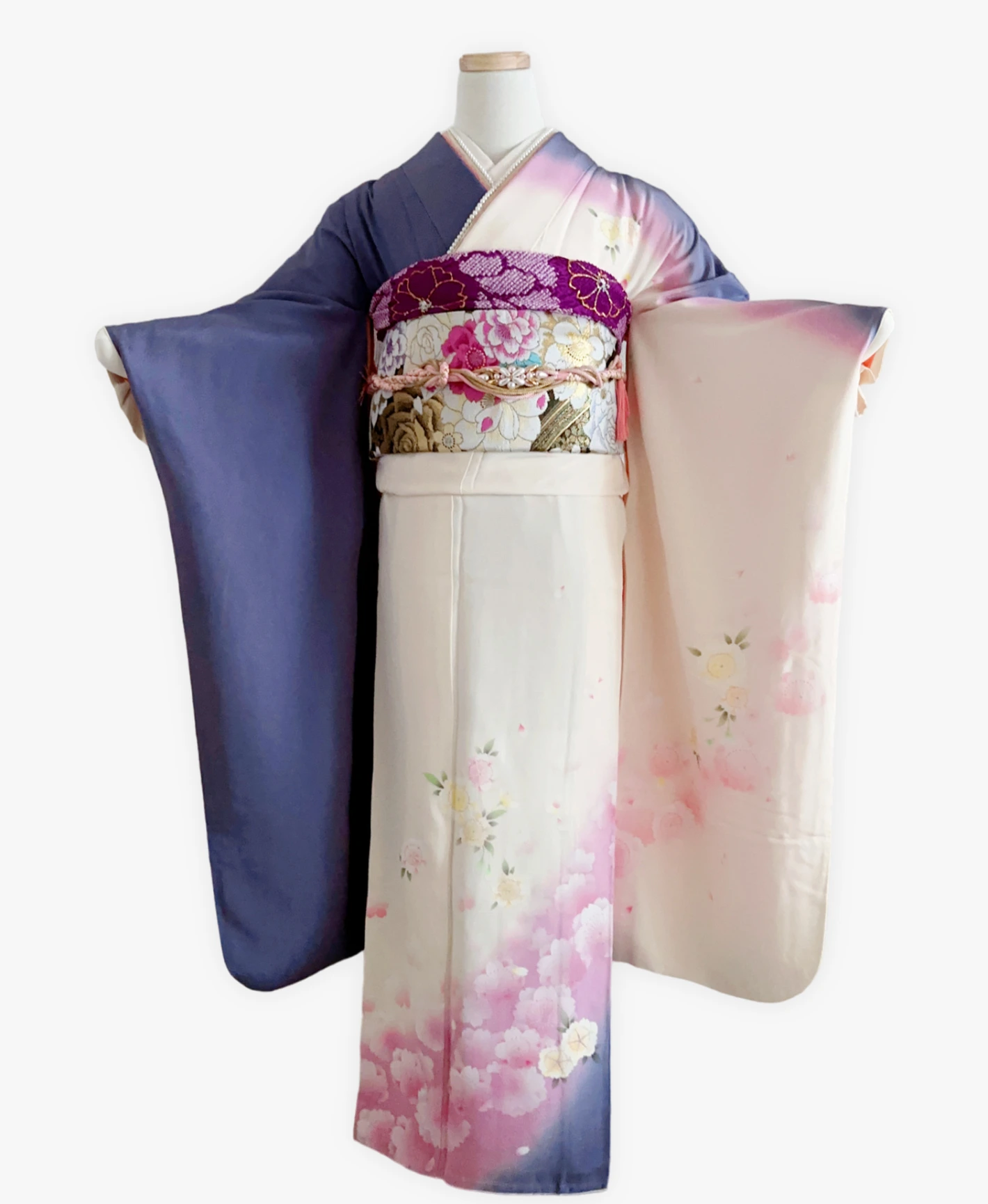 Ecru Sakura Blizzard Furisode